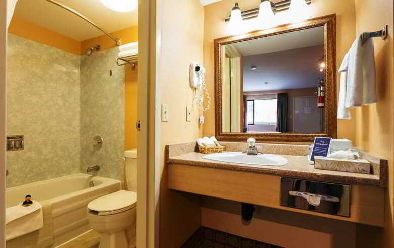 Hotel Accent Inns Kelowna