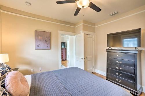 Renovated Bayshore Bungalow With Backyard Patio