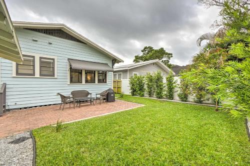 Renovated Bayshore Bungalow With Backyard Patio