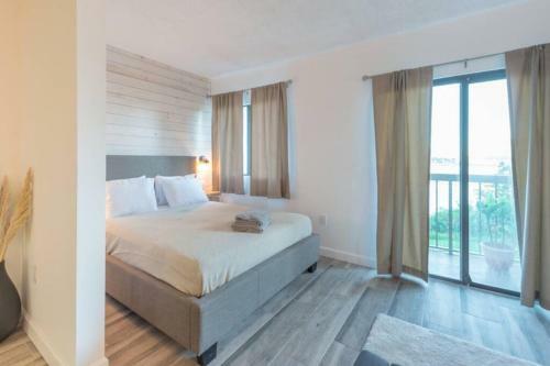 Apartamento Deluxe Studio W/ Lakeview - Free Parking/pool