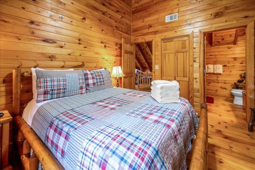 Rising Trout Lodge- Beautiful Cabin On Fightingtown Creek, Firepit, Pet Friendly