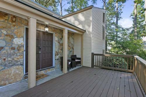 ?yard+bbq ? Garden Tub ? Fireplace ? A/c ? Games ?
