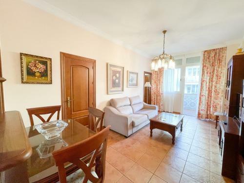 Spacious & Beautiful 3 Br Apartment At Las Brisas