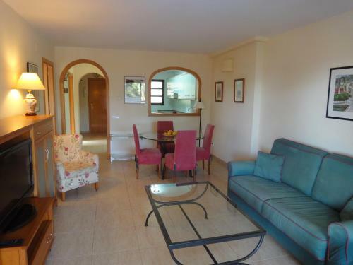 Beautiful Apartment In Front Of Th