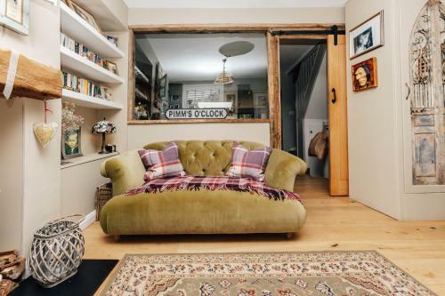 Wood House - Pet Friendly