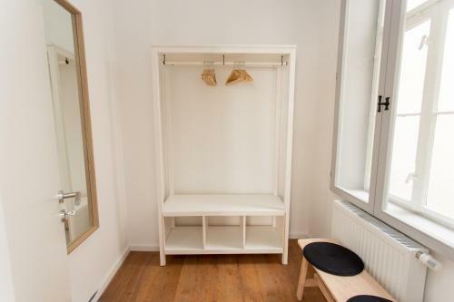 Full House Apartment Hotel