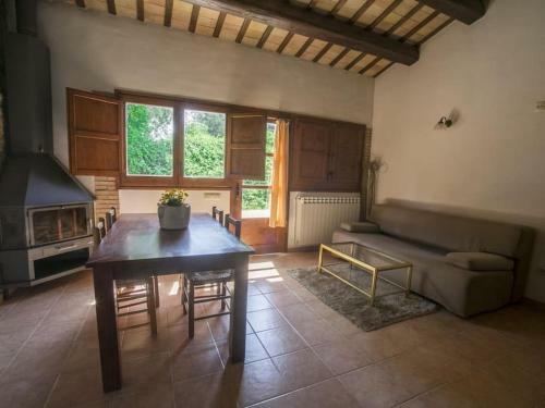 Mas�a Rural Can Llorens Con Piscina Privada