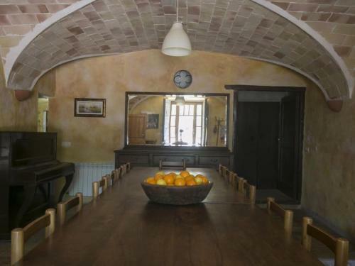 Mas�a Rural Can Llorens Con Piscina Privada