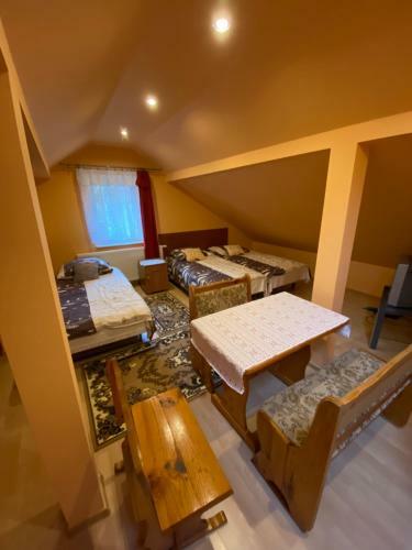 Hostal G�rski Raj Pokoje Go?cinne