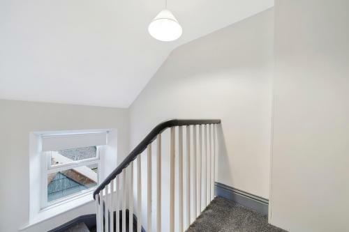 Villa *new 'magee Town House' Sleeping 11 Guests