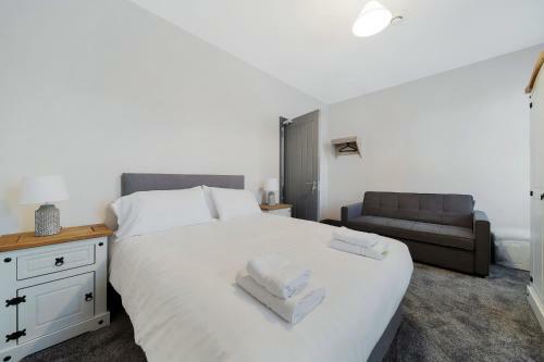 Villa *new 'magee Town House' Sleeping 11 Guests