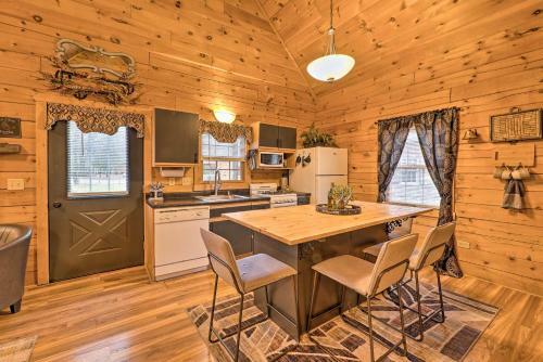 Charming Log Cabin At Double Jj Ranch Resort!