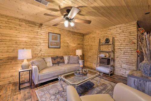 Charming Log Cabin At Double Jj Ranch Resort!