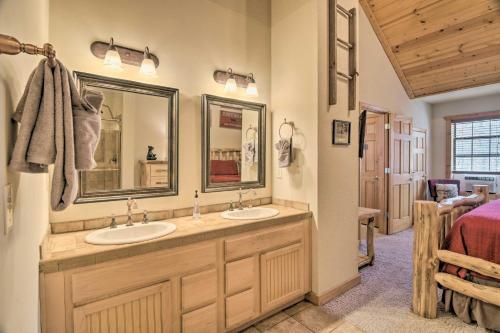 Log Cabin With Fireplace, Walk To Branson Strip