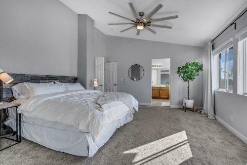 Beautiful Summerlin Home With Private Pool! Home