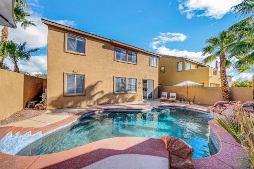 Beautiful Summerlin Home With Private Pool! Home