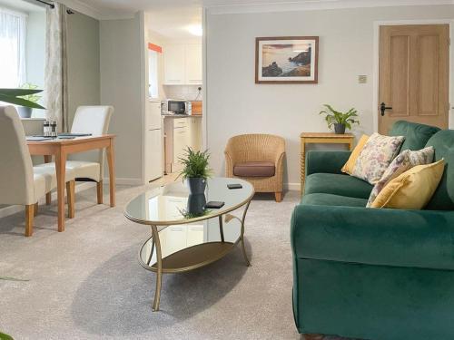 The Nook - Uk36881