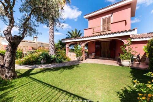 Villa Villasimius . 2 Steps From The Beach . AC