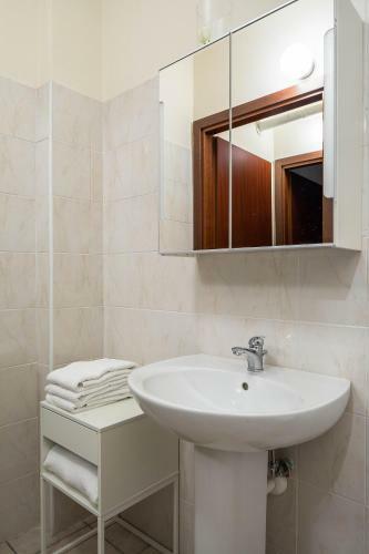 Lario's Apartments - 10 Suites On Lake