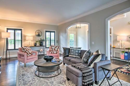 Idyllic Colonial Home - Walk To Usc Campus!