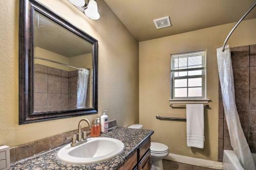 Amarillo Abode With Sunroom About 4 Mi To Downtown!