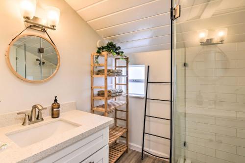 Bright And Airy Freeport Home - Walk To Beach!