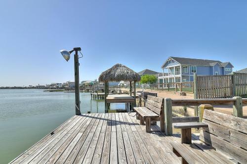 Agarita Shores