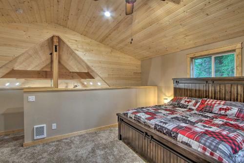 Secluded Ashford Getaway With Fire Pit And Grill!