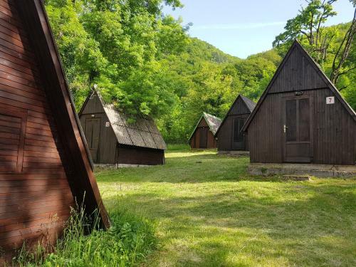 Vikendica Kamp Bora?nica Bungalov - Pla?a - Parking