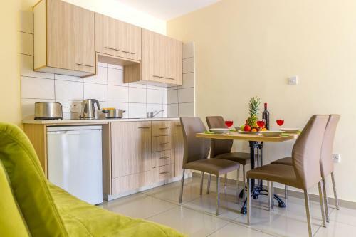 Paul Marie Hotel Apartments