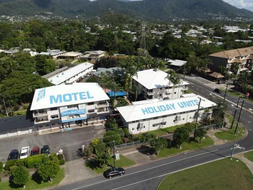 Cairns Reef Apartments & Motel