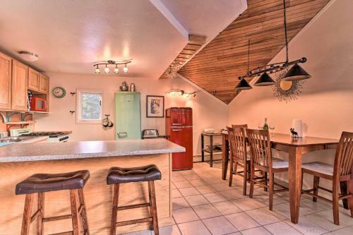 Girdwood Getaway With Slope Views Walk To Lift!