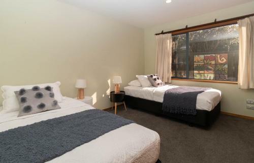 Beachfront Bliss On Wanaka Terrace