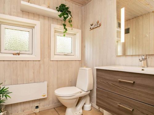 Five-bedroom Holiday Home In Bl�vand 24