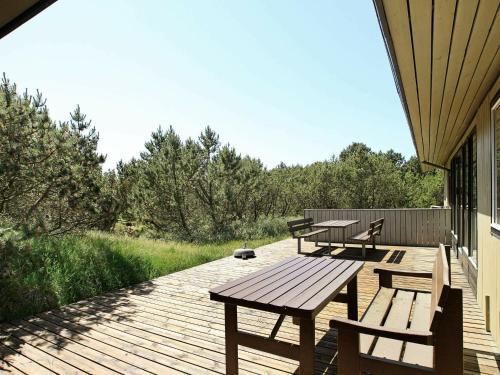 Three-bedroom Holiday Home In Bl�vand 14