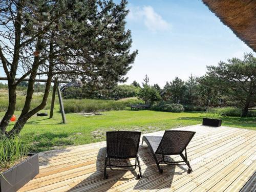 Three-bedroom Holiday Home In Bl�vand 71