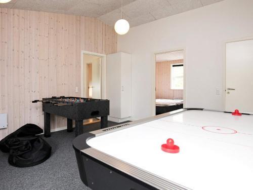 Five-bedroom Holiday Home In Bl�vand 30