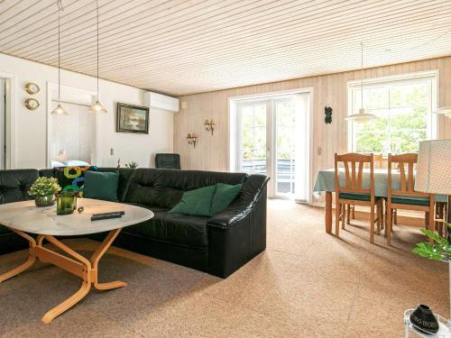 Holiday Home Ved Heksebjerg