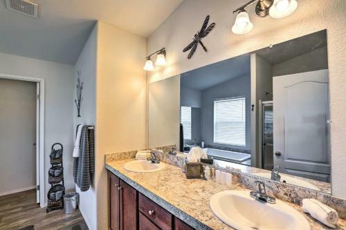 Desert Escape Off I-10 With Over 1 Enclosed Acre!
