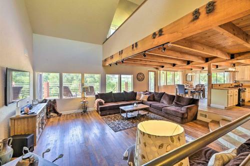Secluded Home In Natl Forest With Fire Pit!
