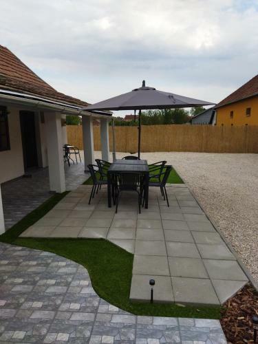 Hostal Cseng? Vend�gh�z