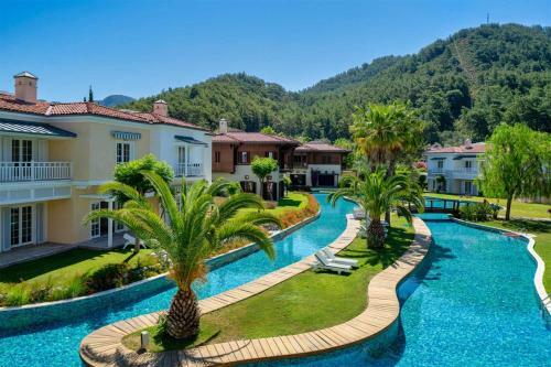 Portville Canal Side Villas 65 (2br)