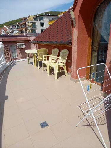 2 Rooms Apartament With Sea And Mountains Views