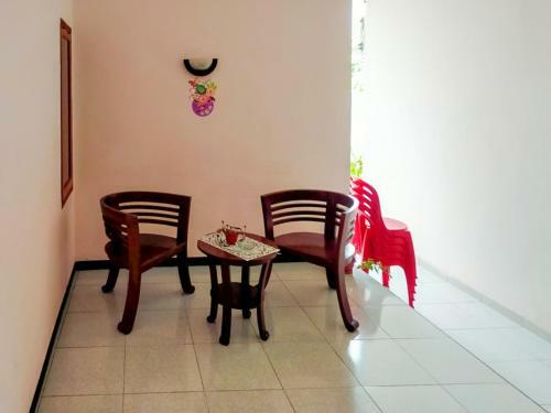Reddoorz @ Makarios Hotel Poso