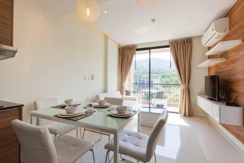 Lake Side, Lamour Apartment