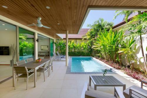 Villa Batam Laem Ka Style By Tropiclook