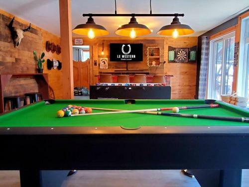 Le Western : Spa L Sauna L Bar L Billlard