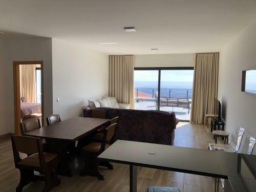 Calheta Ocean View Family Apartment