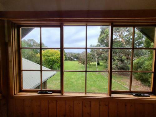 Georges On The Bay- Waterfront Beach House, Akaroa