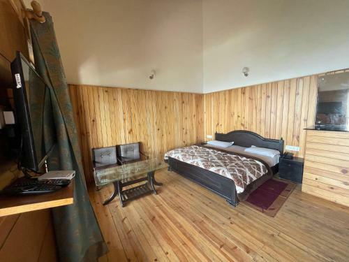 Hotel Shri Shail Inn